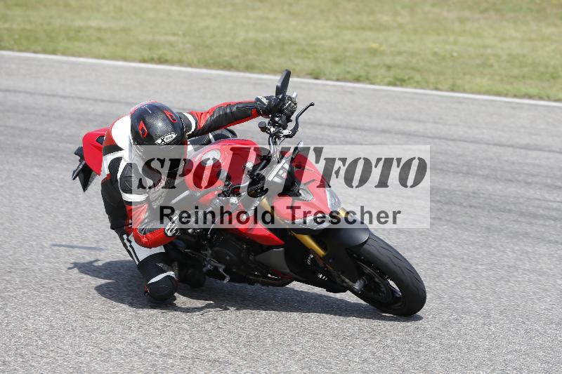 /27 12.06.2025 Ducati Schweiz Trackday Warmup  ADR/gruen-vert/ohne